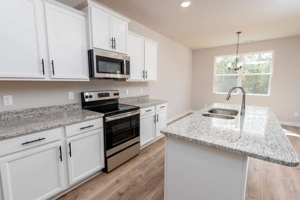 REPRESENTATION ONLY | PHOTOS FROM A PREVIOUSLY BUILT HOME OF THE SAME FLOOR PLAN