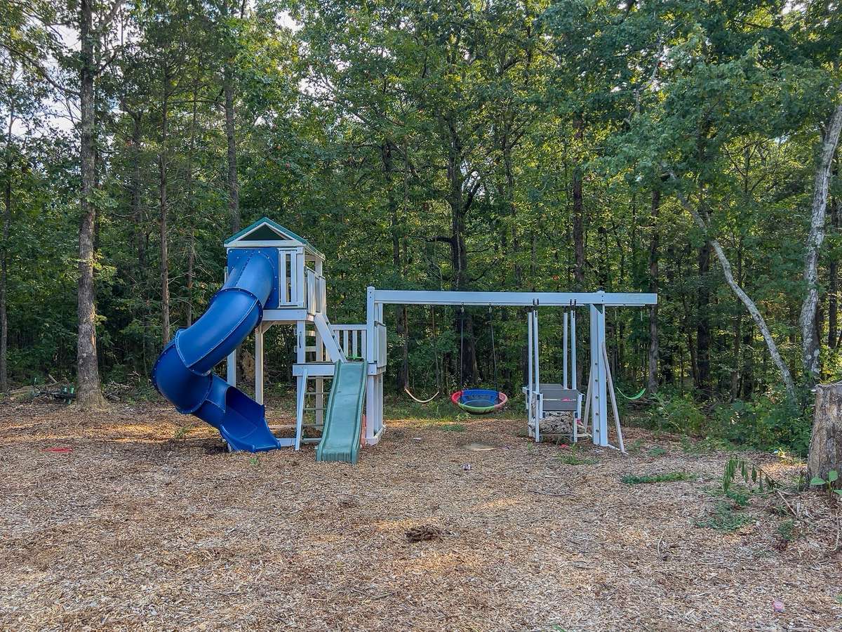 Playset to remain!