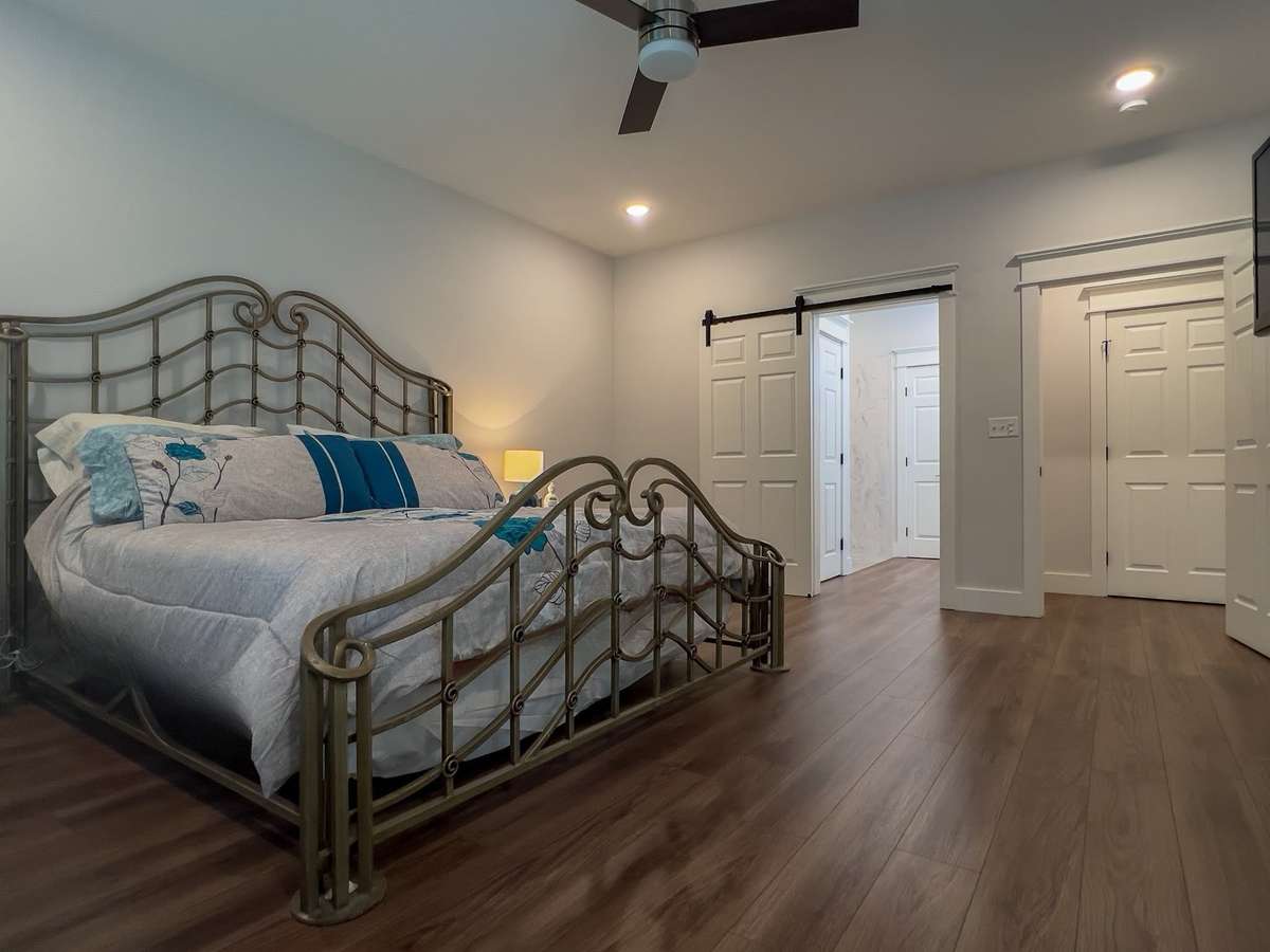 Spacious Primary Suite