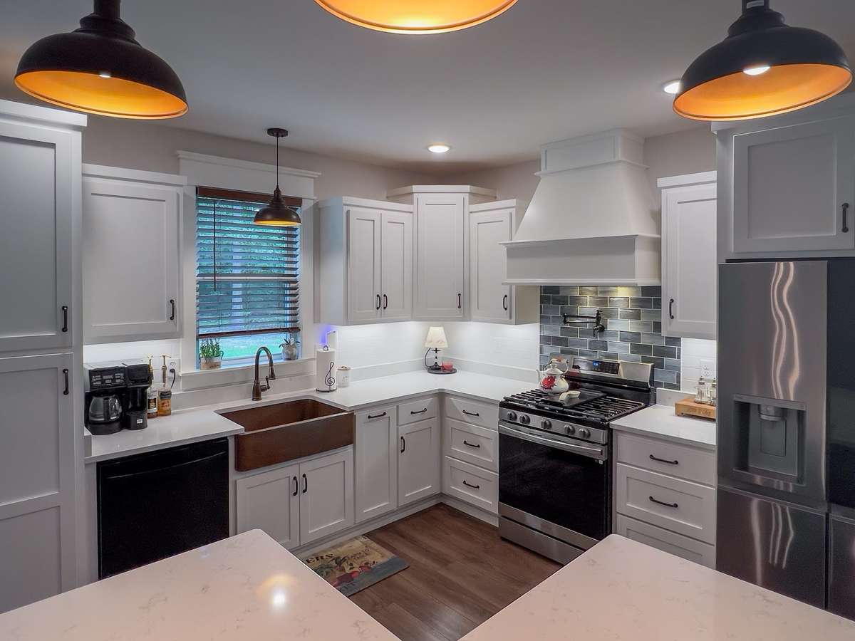All Stainless Steel Appliances Remain!