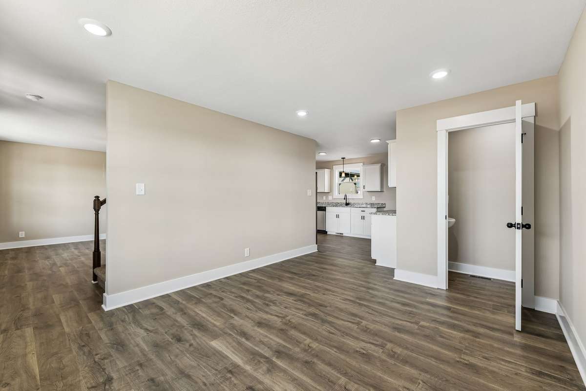 Sample photos from a previous build showing the Braxton Floor Plan.  Materials and colors are subject to change without notice.