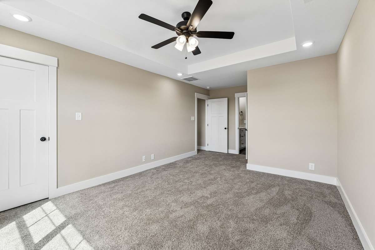 Sample photos from a previous build showing the Braxton Floor Plan.  Materials and colors are subject to change without notice.