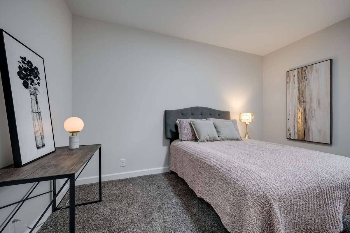 Shows like a Model Home!