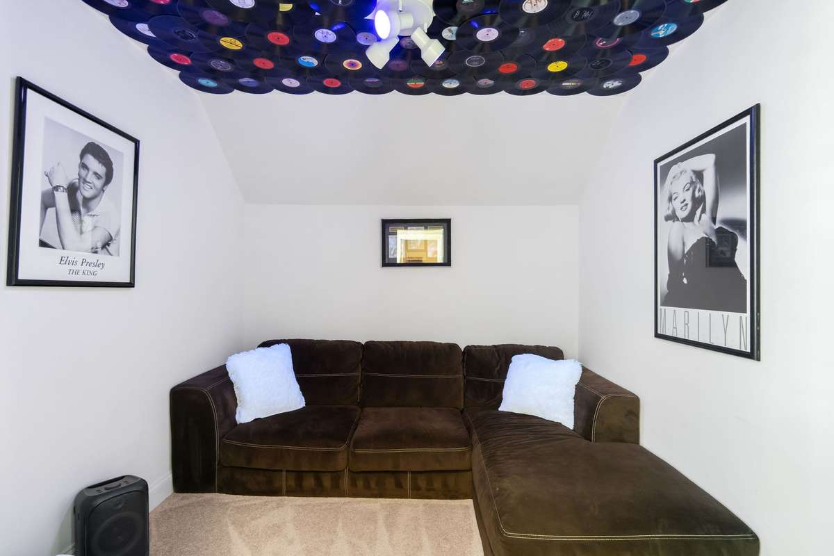 Upstairs layout also houses a flex space ideal for an office, home school space, guest stays, or additional storage.