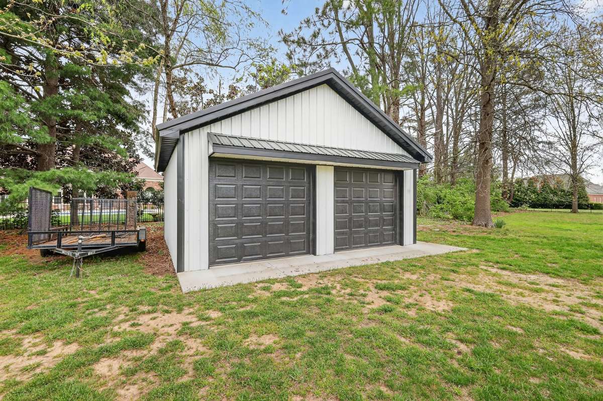 2 CAR DETACHED GARAGE/BARN