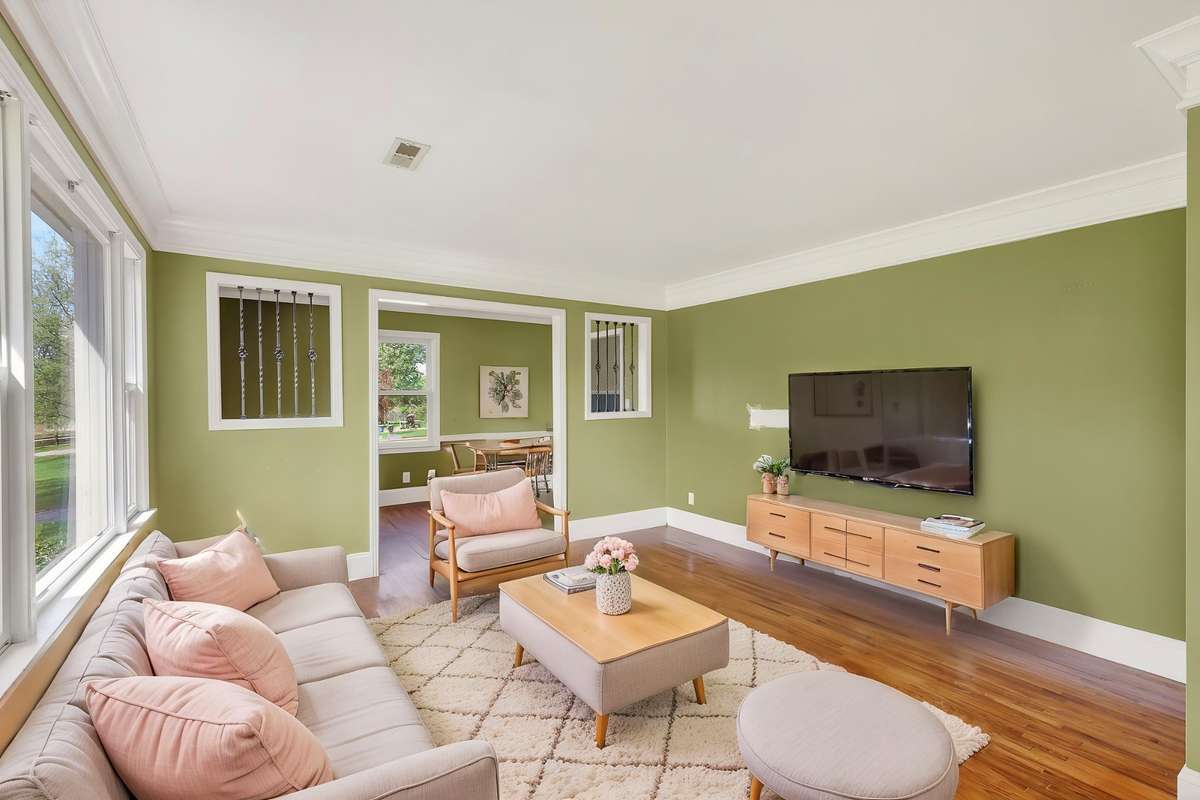 Guest House Digitally Staged