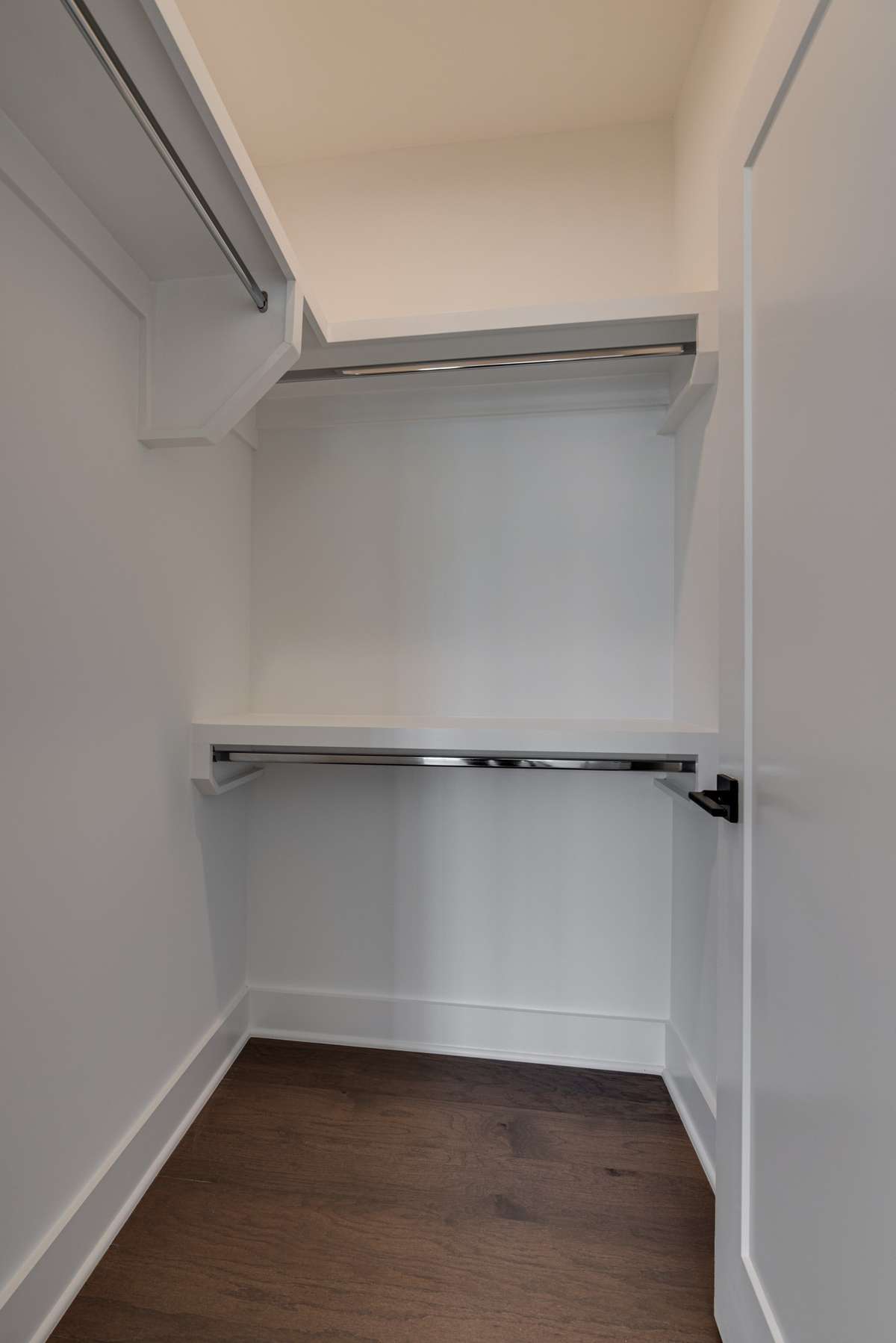 Photos of similar unit.