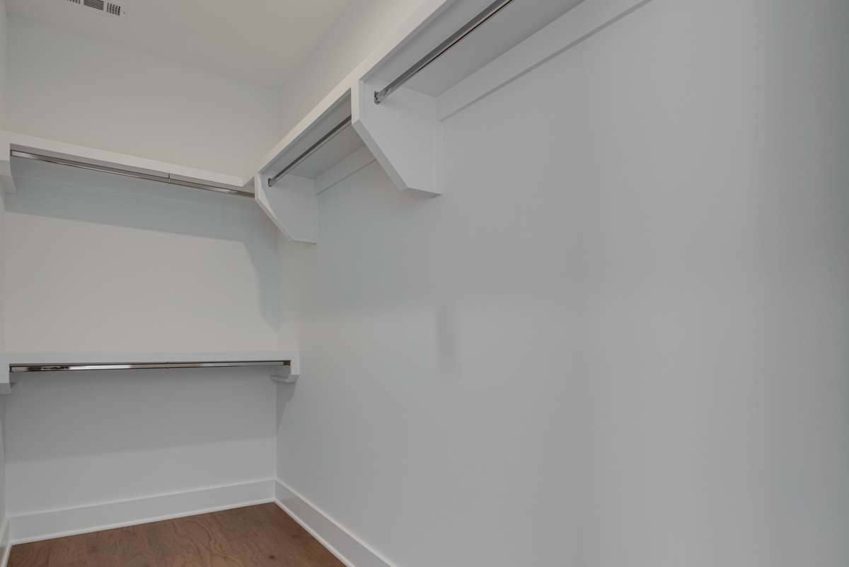 Photos of similar unit.
