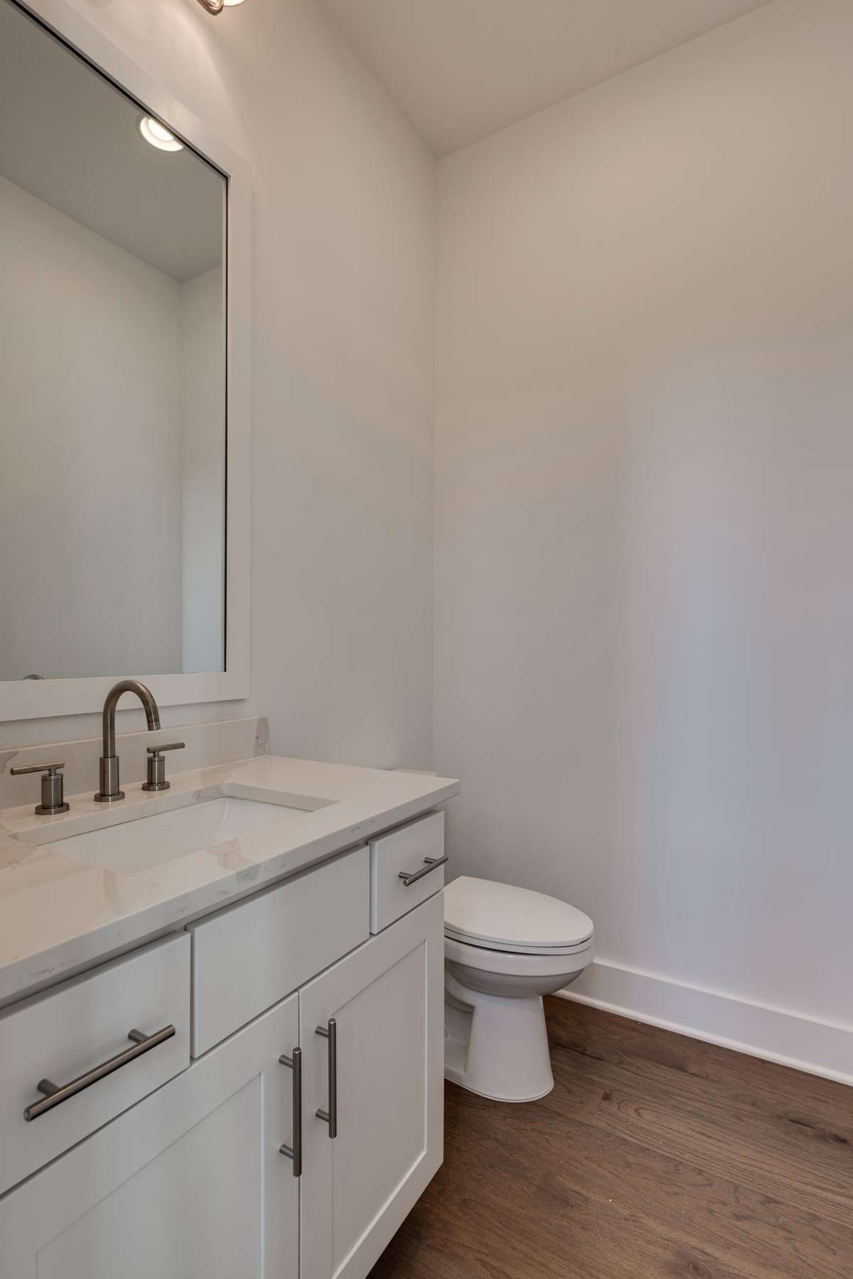 Photos of similar unit.