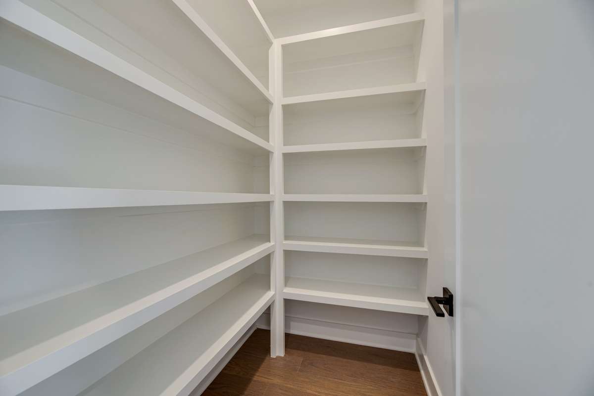 Photos of similar unit.