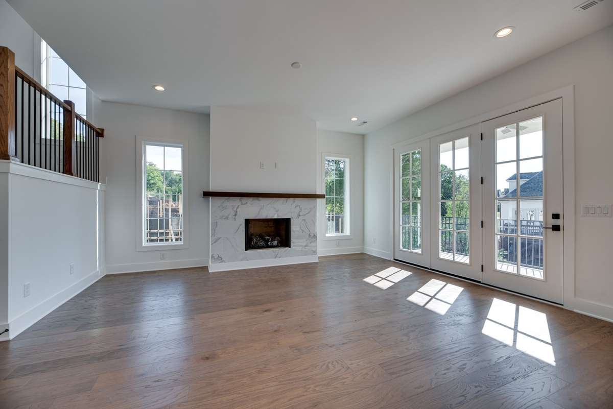 Photos of similar unit.