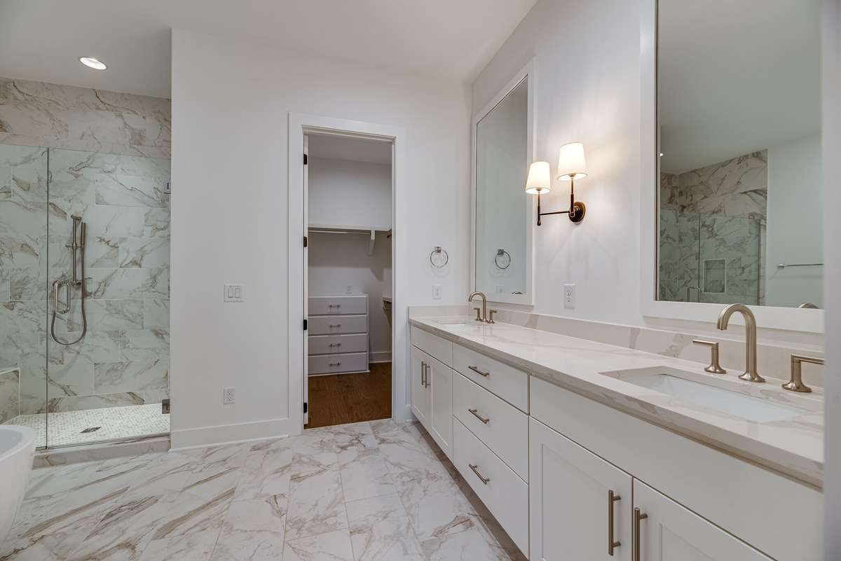 Photo of similar floor plan.
