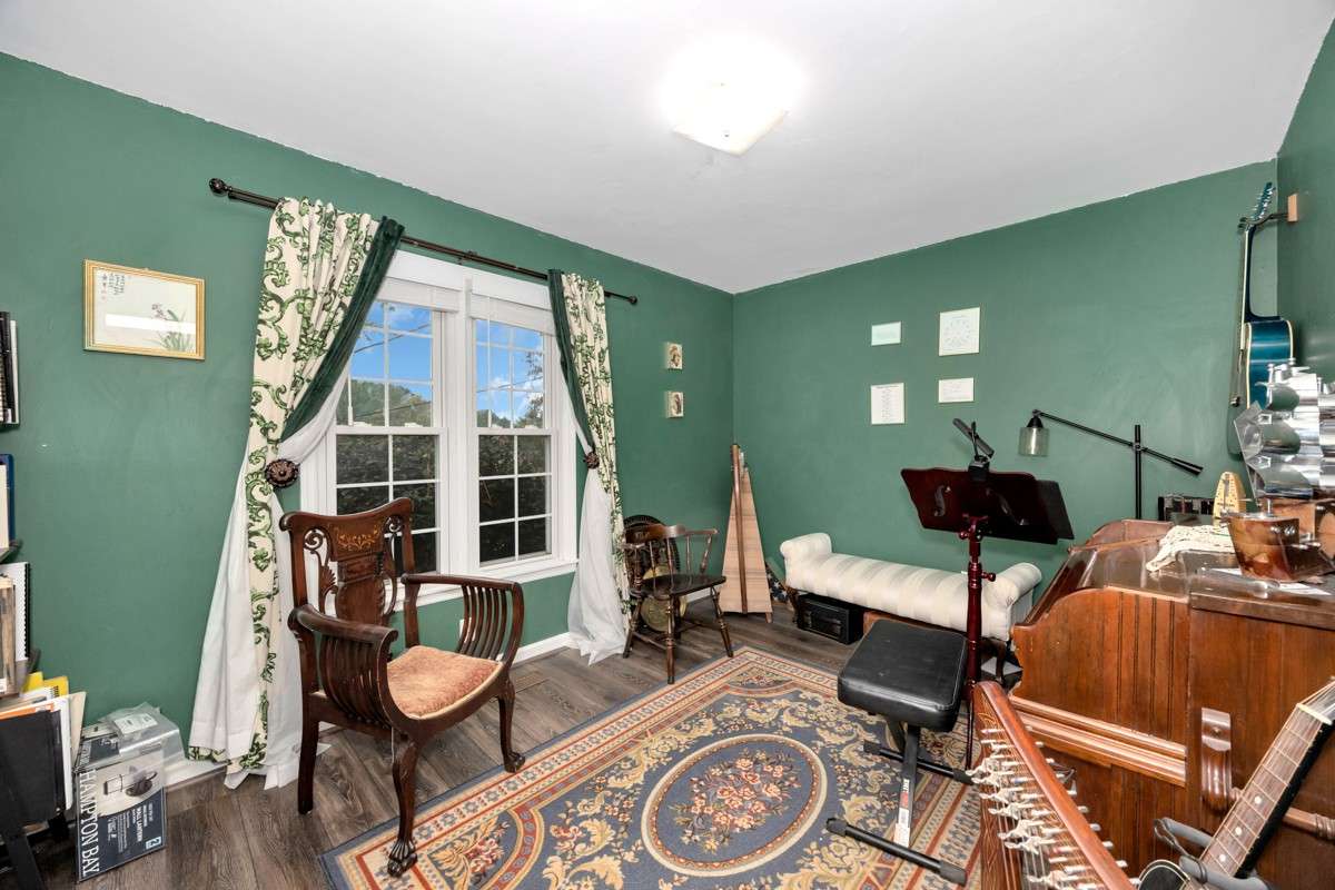Bedroom -LVP flooring