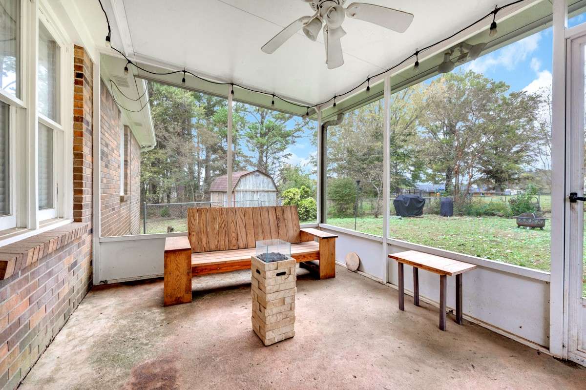 Screened Patio- covered patio with ceiling fan