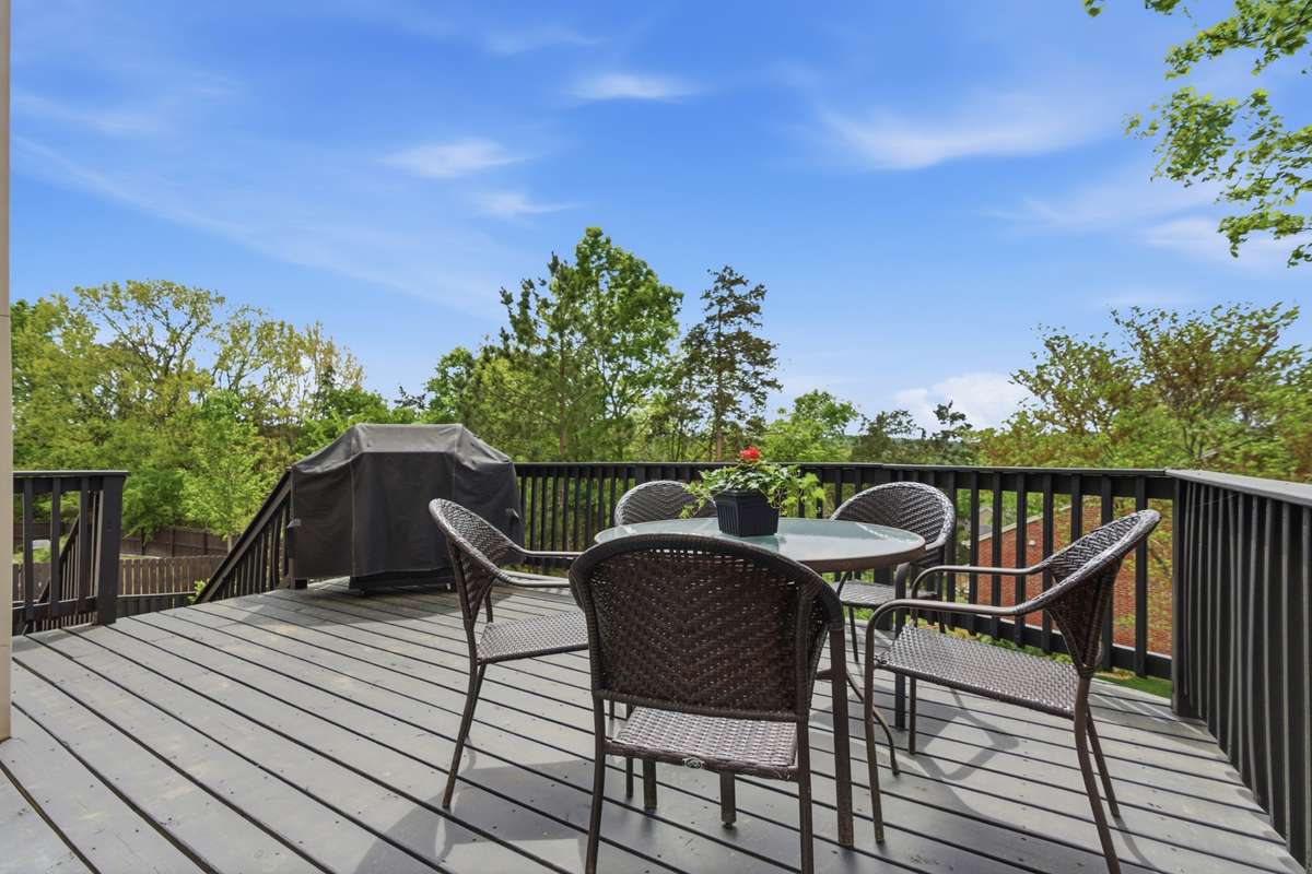Fully refurbished deck with amazing sunset views!