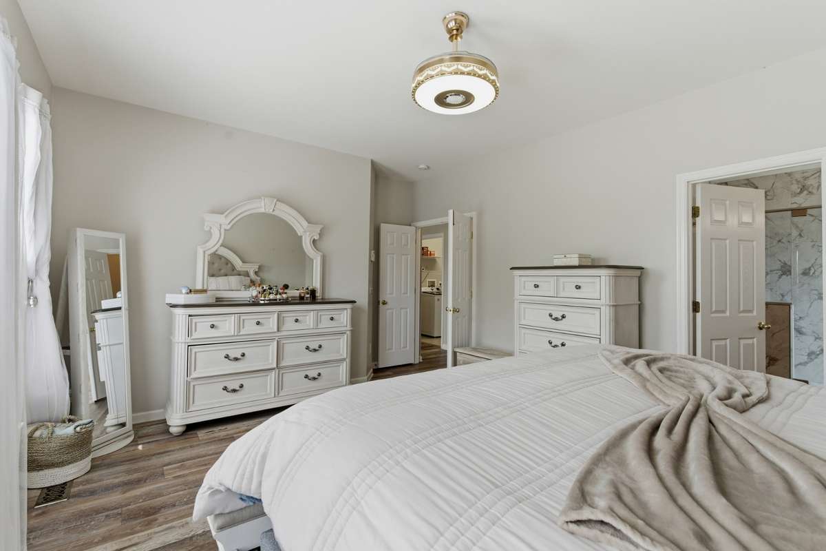 Master bedroom / bath