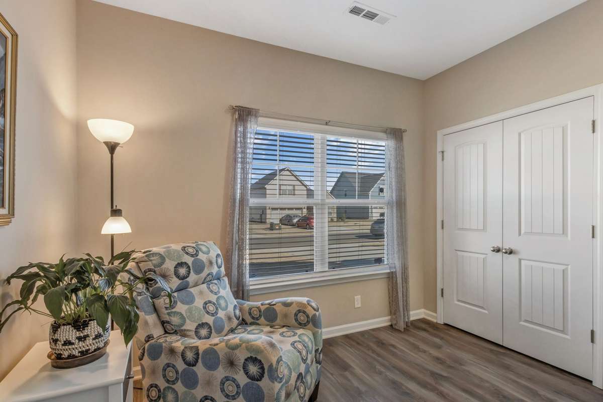 Front Room Can be Bedroom, Office or Workout Space!
