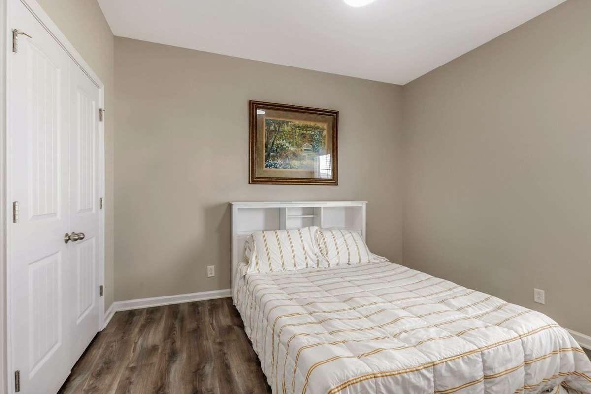 Shares the Guest Full Bathroom at the Front of the House!