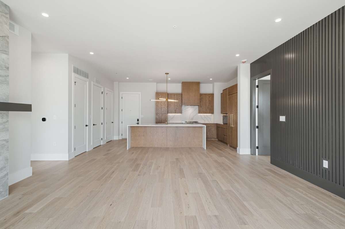 Photos are of a different unit with Finish Package A
