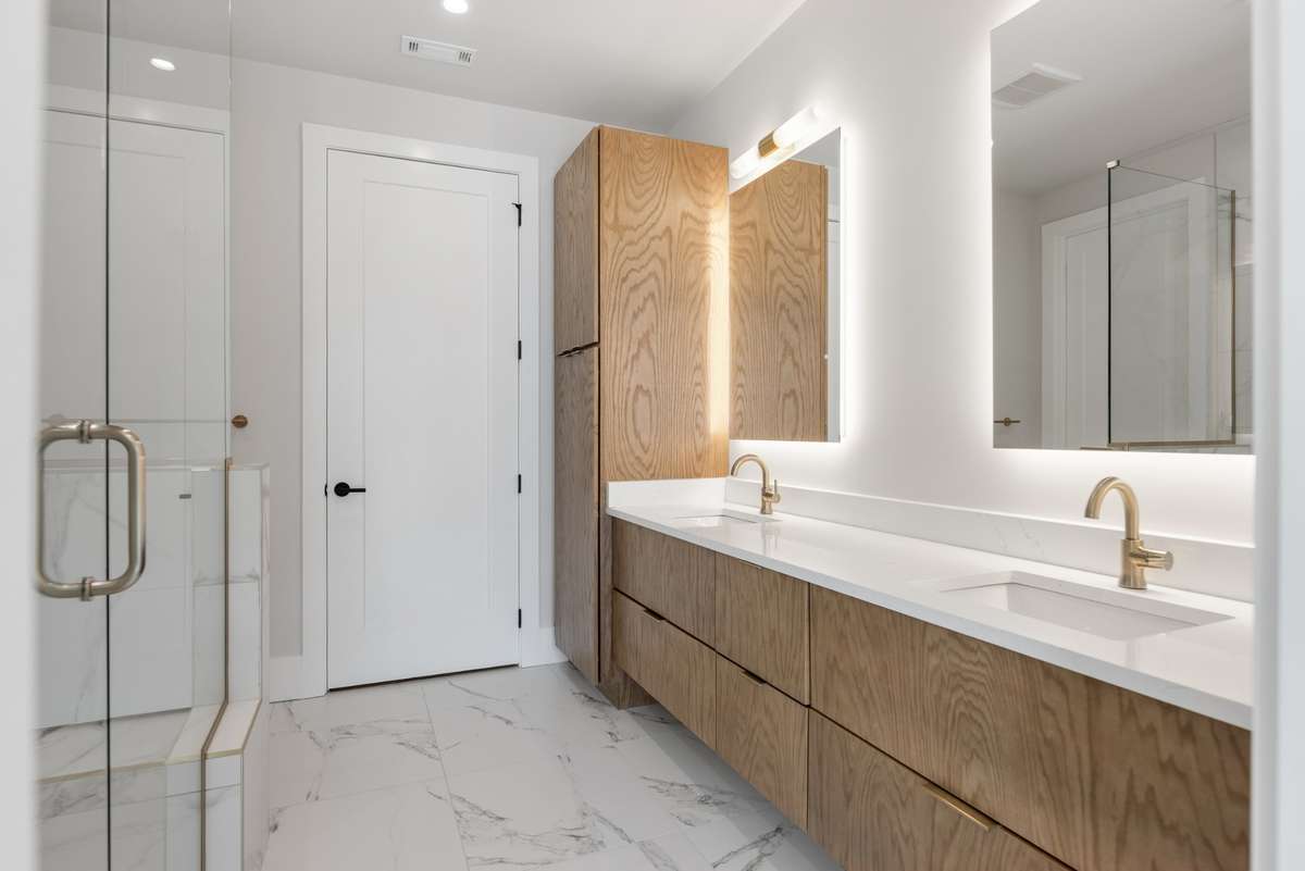 Photos are of a different unit with Finish Package A
