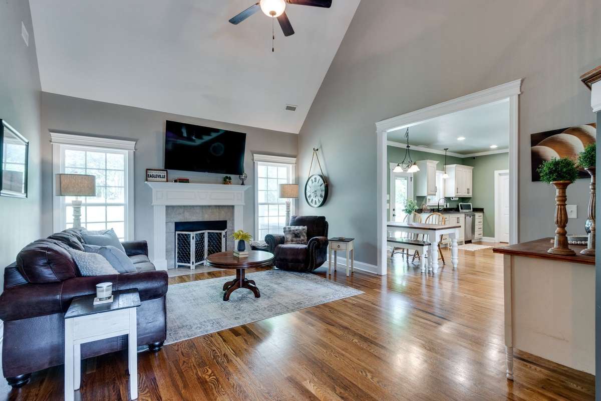 beautiful REAL hardwood floors