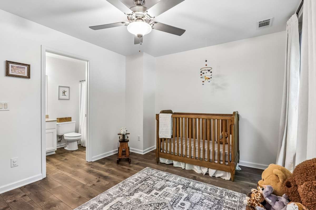 Second bedroom with ensuite bathroom.
