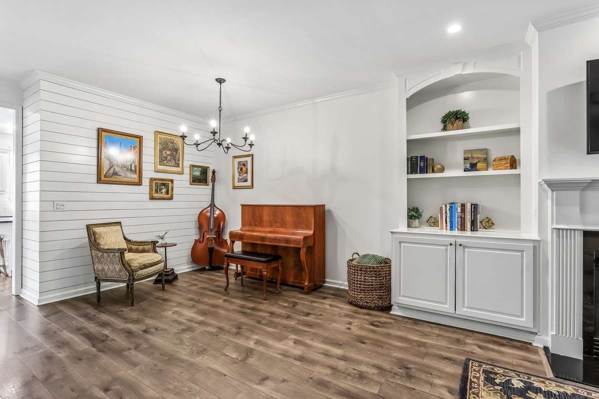 Oversized great room with flex space.