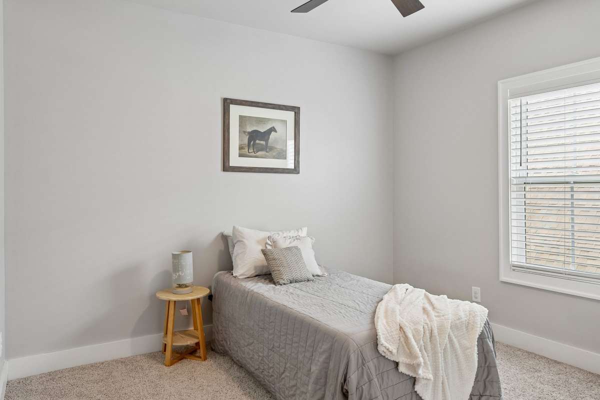 Second upstairs bedroom