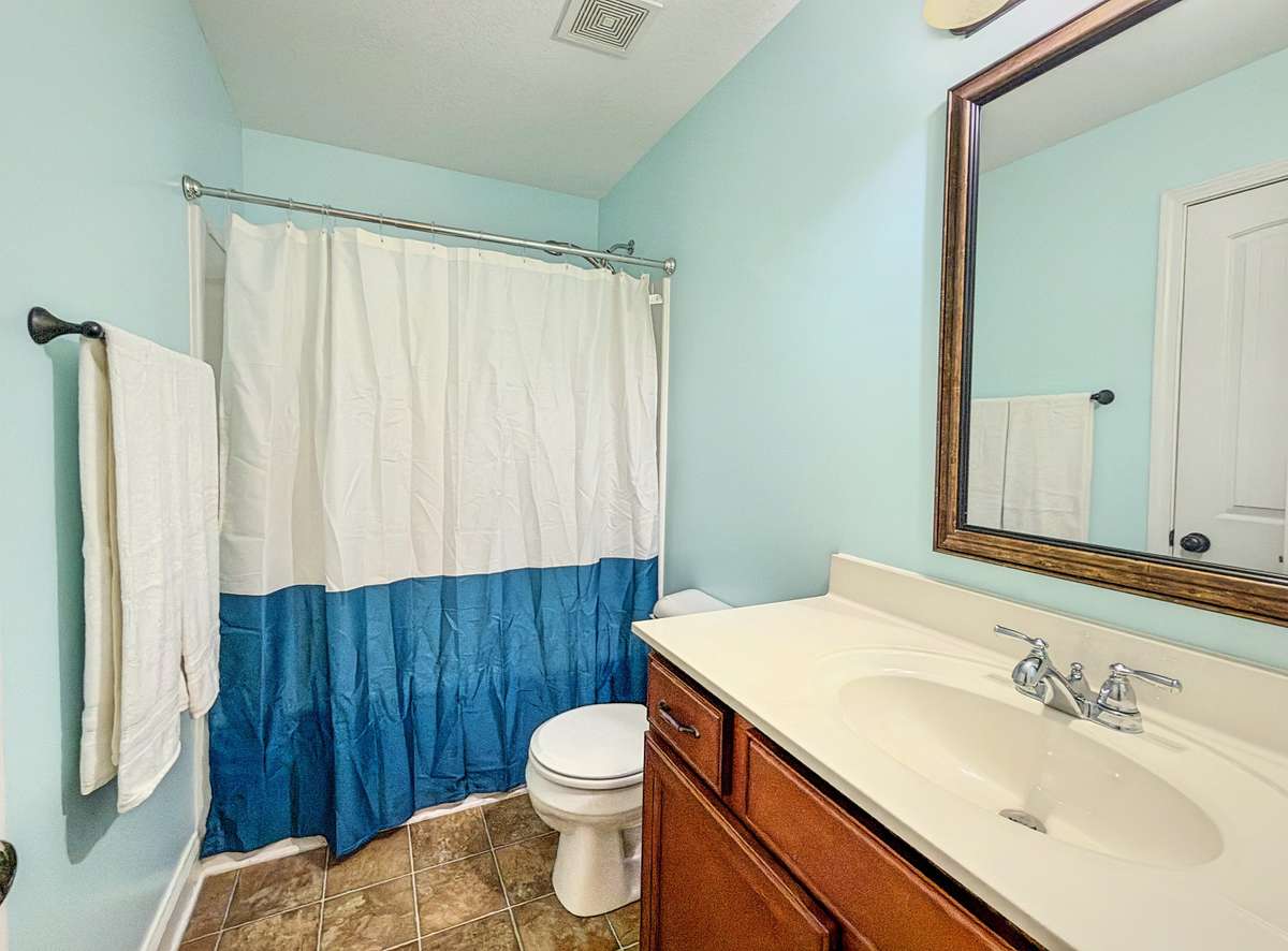Upstairs hall bath