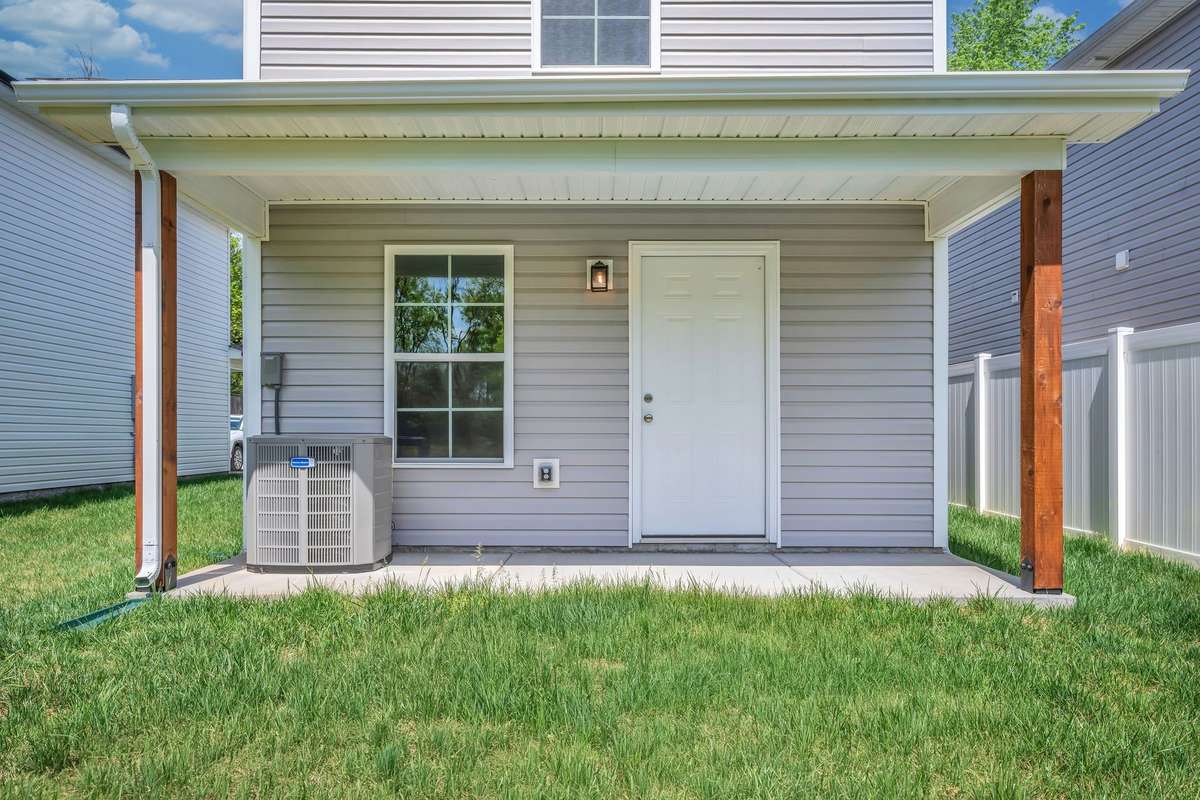 *Note: Green Grass Edits on all Exterior Photos