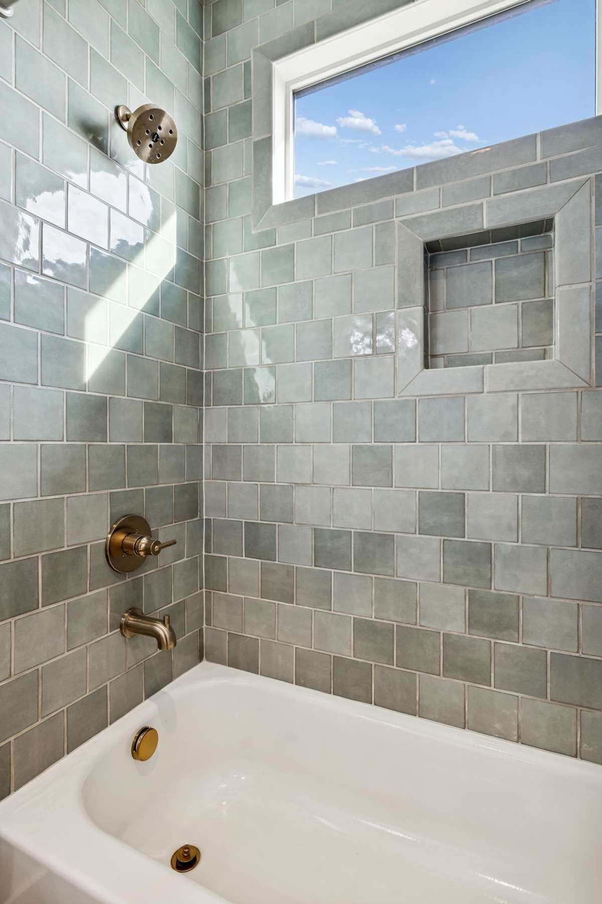 Elegant tile features throughout