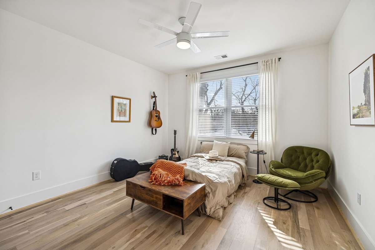 Secondary bedroom