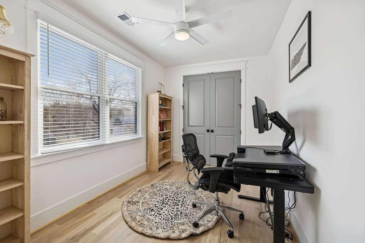 Secondary bedroom