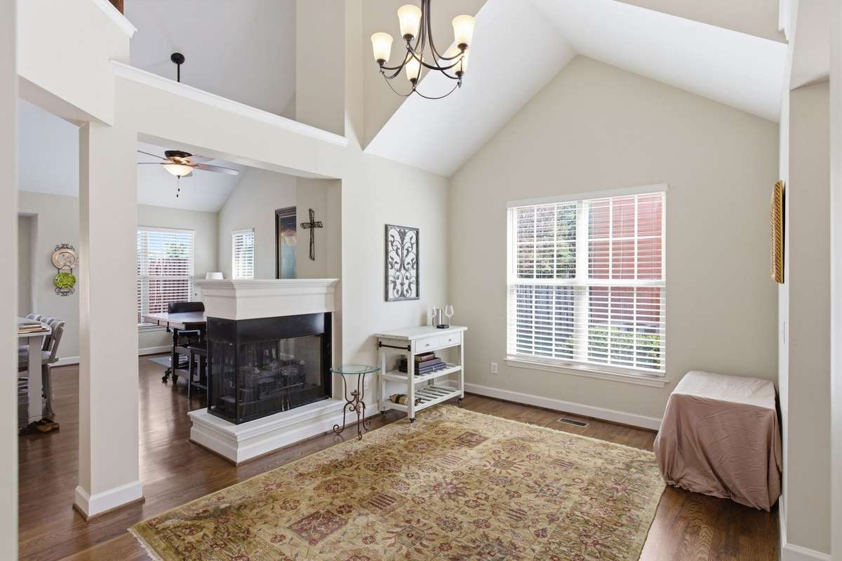 Formal dining off of kitchen