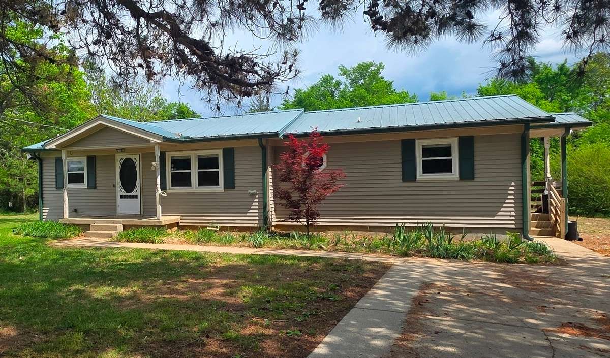 Welcome to 2051 Mount Hermon Rd!
