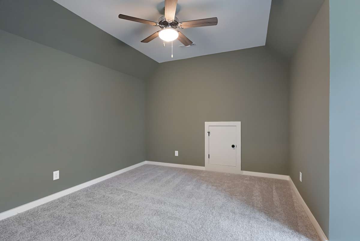 Pictures are used for marketing purposes only. Actual building and plan may vary.