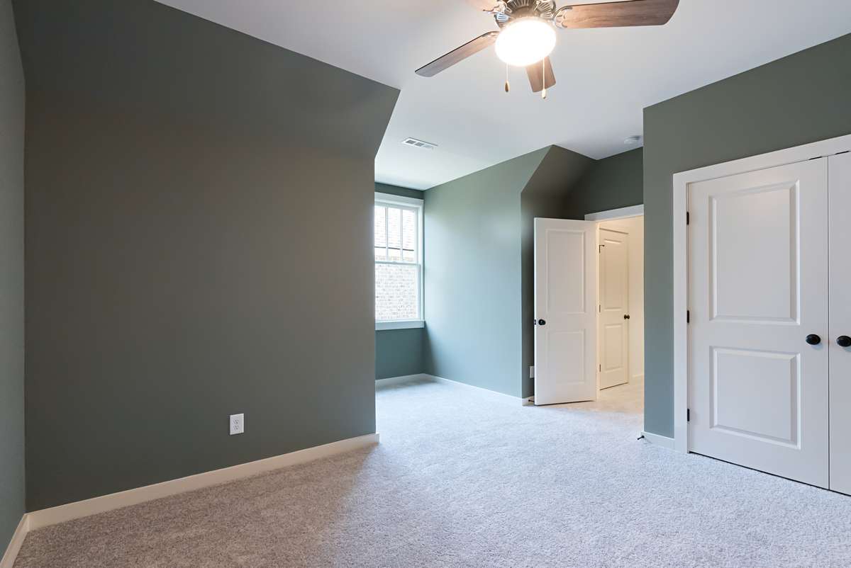 Pictures are used for marketing purposes only. Actual building and plan may vary.