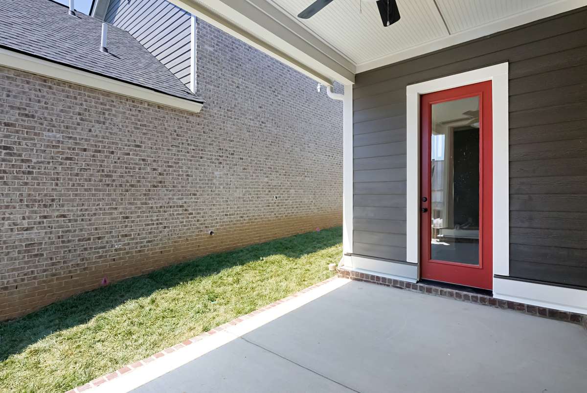 Pictures are used for marketing purposes only. Actual building and plan may vary.