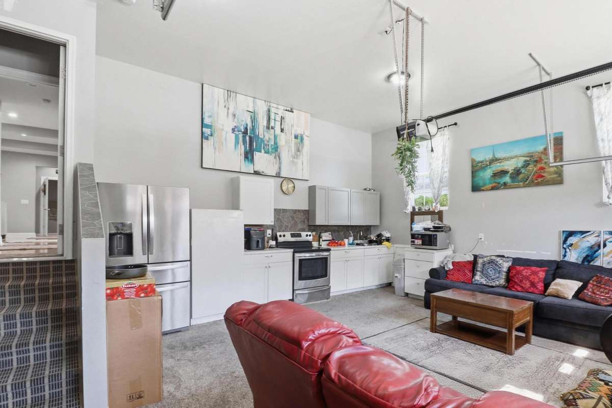The seller will convert this area back to garage space upon request.