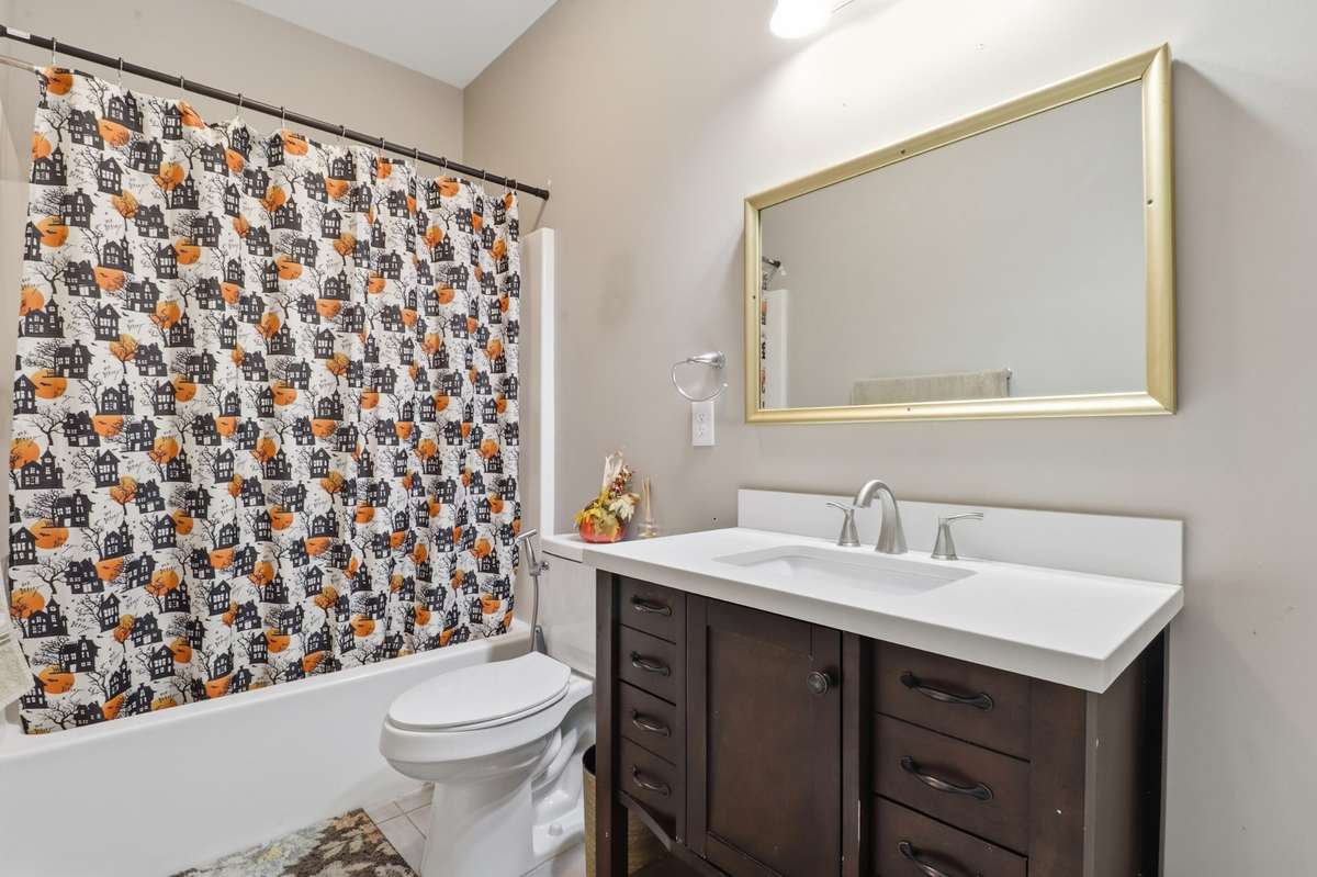 In-Law Apartment Full Bath