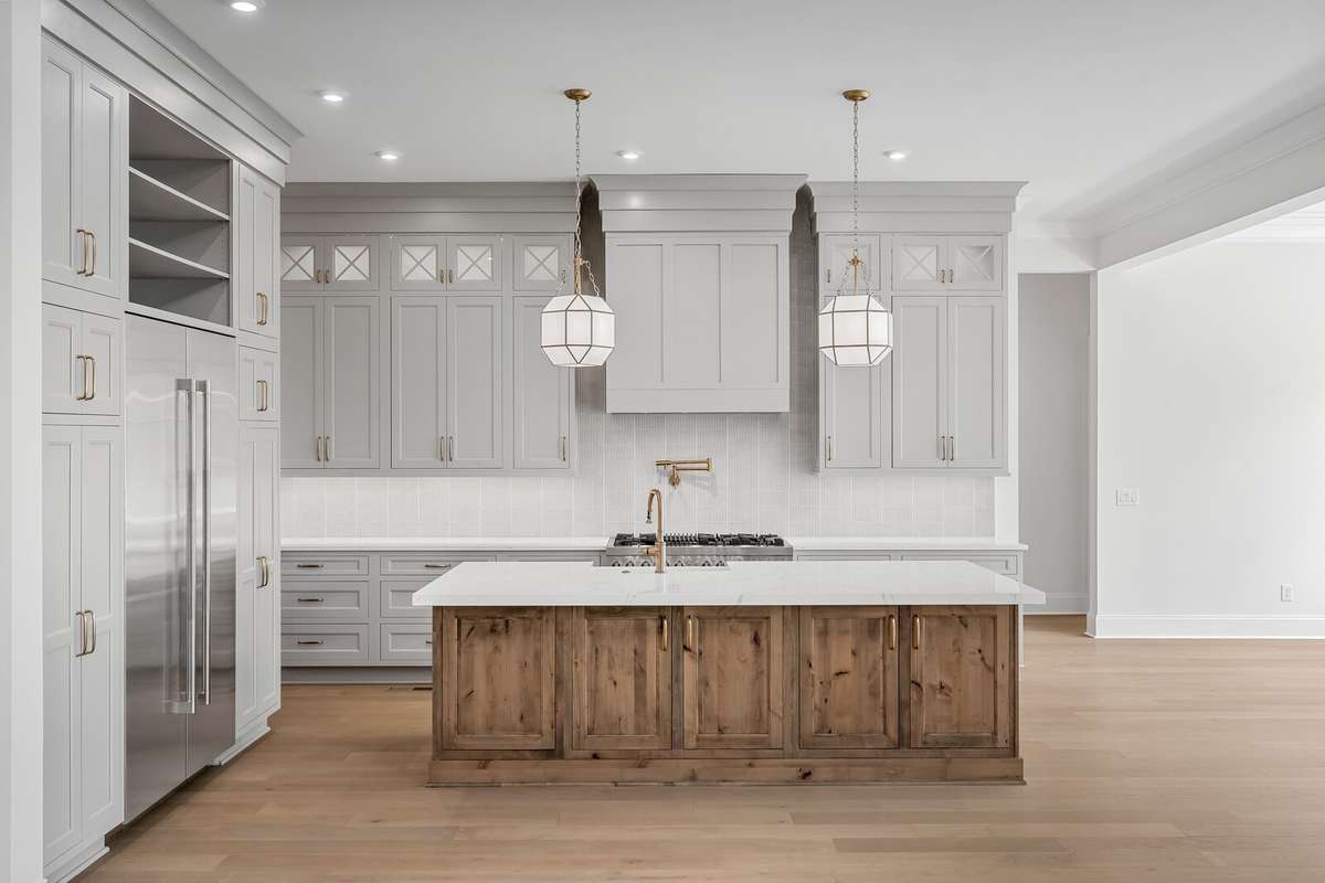 *** Photos are of a previously built Wilshire in another Drees Homes community. Standard Features and Options may vary. ***