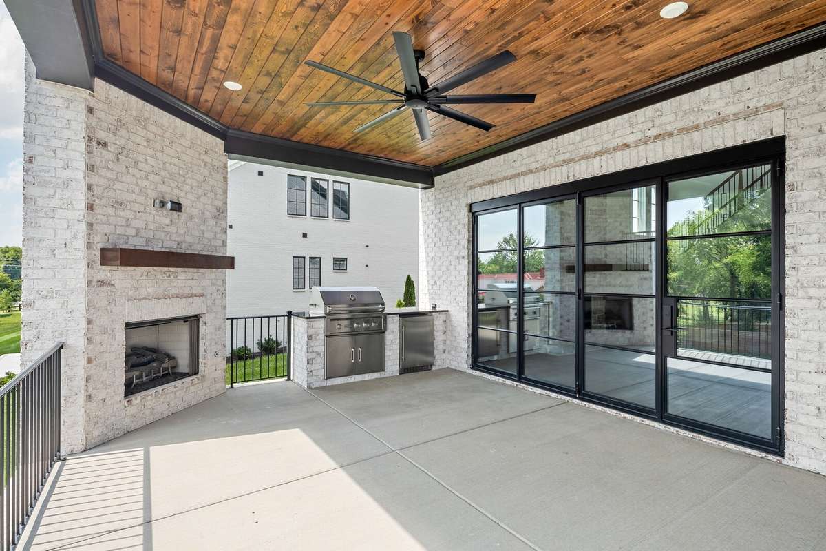 *** Photos are of a previously built Wilshire in another Drees Homes community. Standard Features and Options may vary. ***