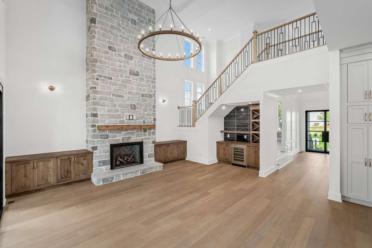 *** Photos are of a previously built Wilshire in another Drees Homes community. Standard Features and Options may vary. ***