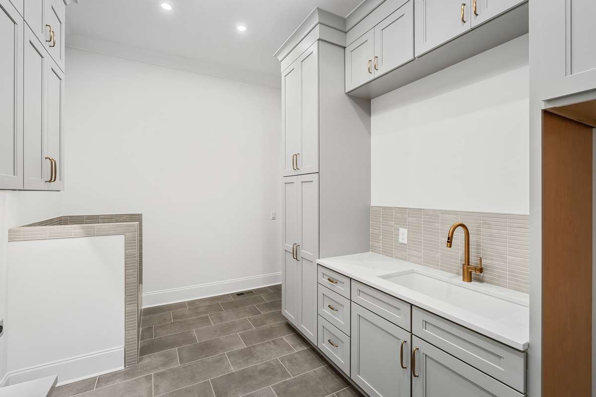*** Photos are of a previously built Wilshire in another Drees Homes community. Standard Features and Options may vary. ***