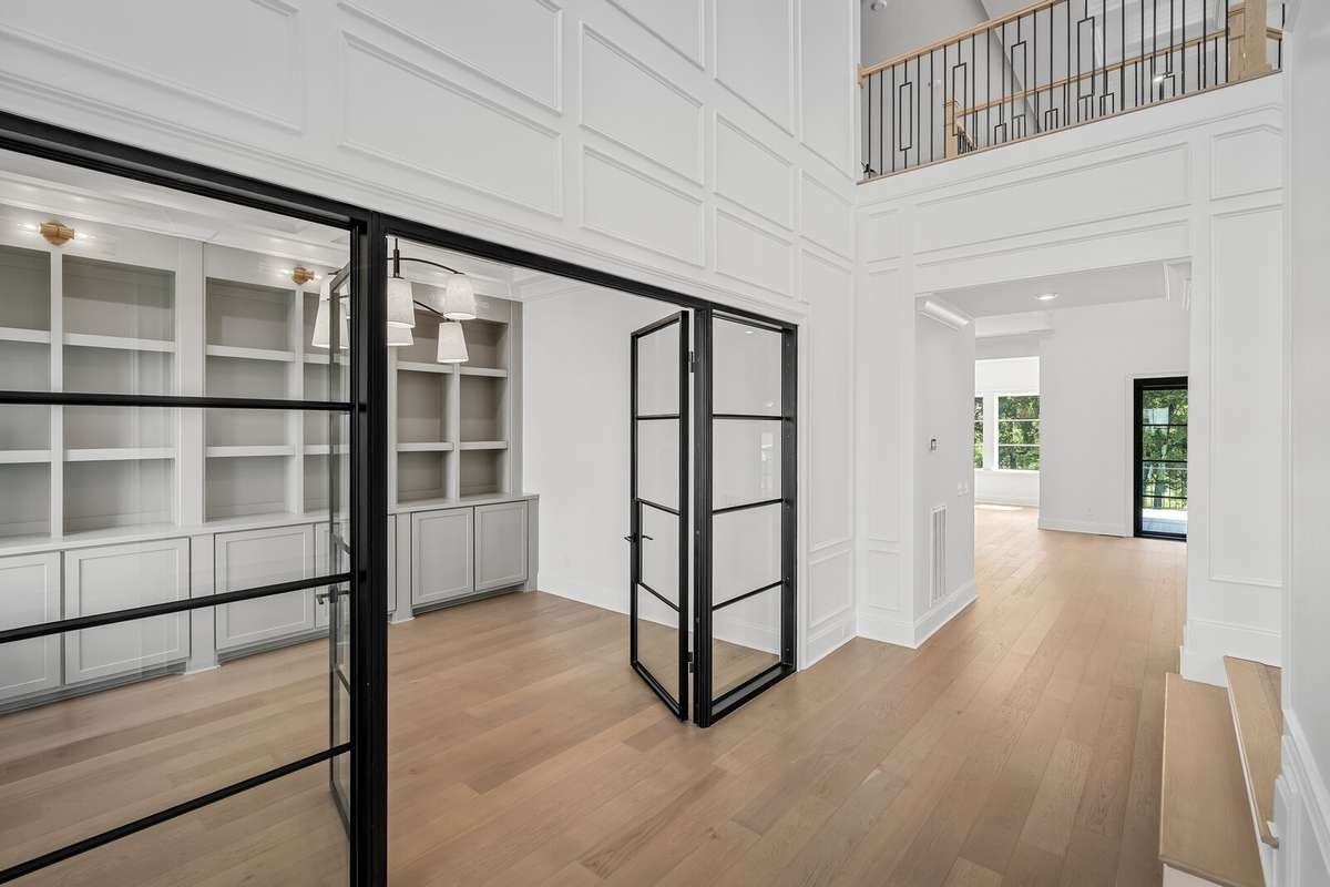 *** Photos are of a previously built Wilshire in another Drees Homes community. Standard Features and Options may vary. ***