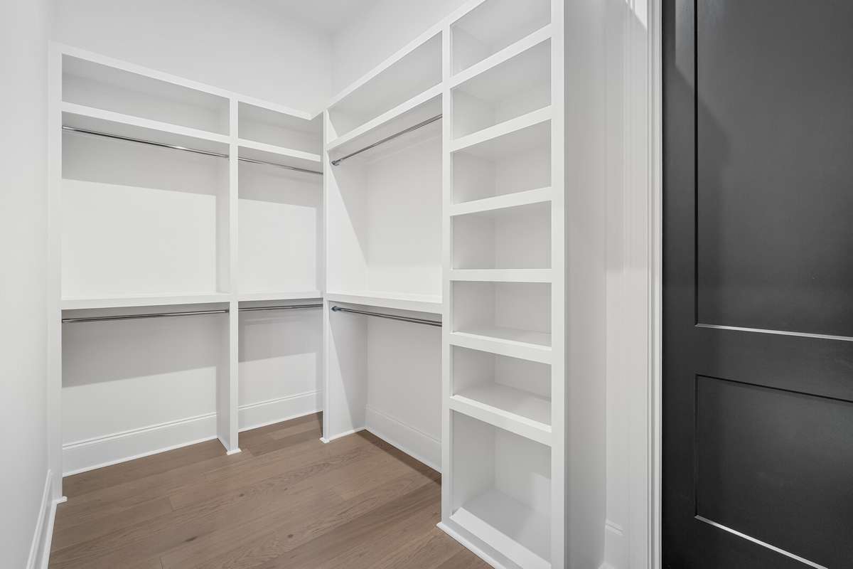 *** Photos are of a previously built Wilshire in another Drees Homes community. Standard Features and Options may vary. ***