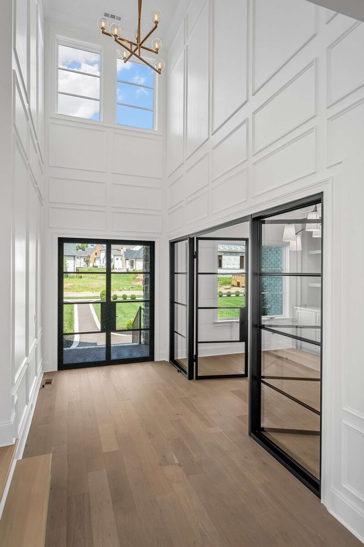 *** Photos are of a previously built Wilshire in another Drees Homes community. Standard Features and Options may vary. ***