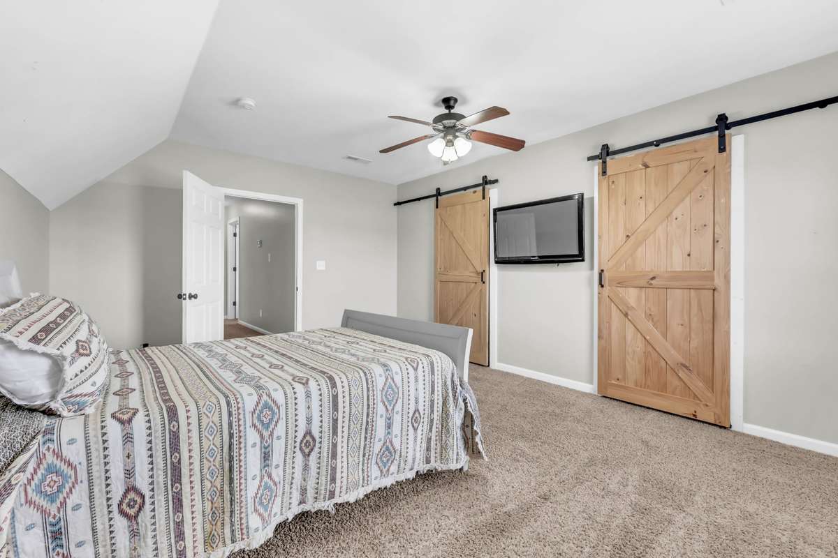 The bonus room over the garage, with closet space! This area could make a great 4th bedroom.