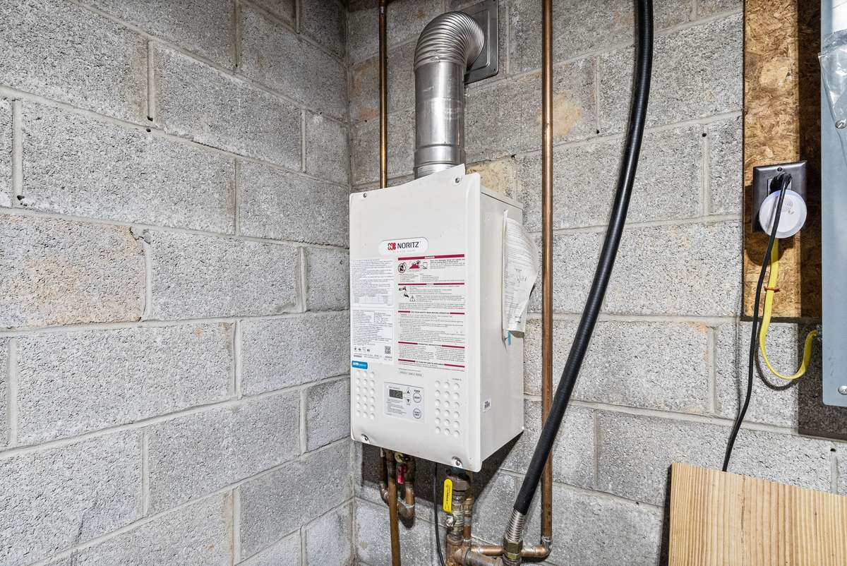 TANKLESS Water Heater for YOU and YOUR ENTIRE FAMILY ~ NICE!!!