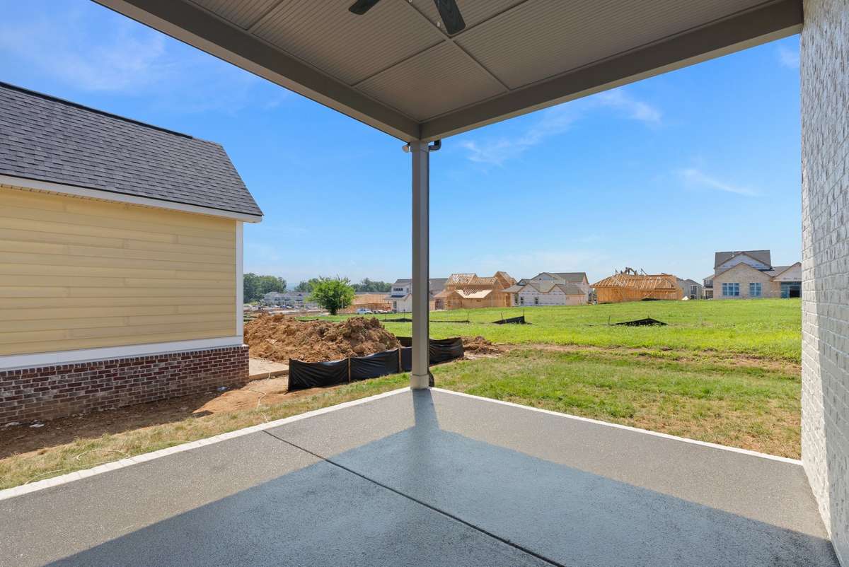 Pictures are used for marketing purposes only. Actual building and plan may vary.